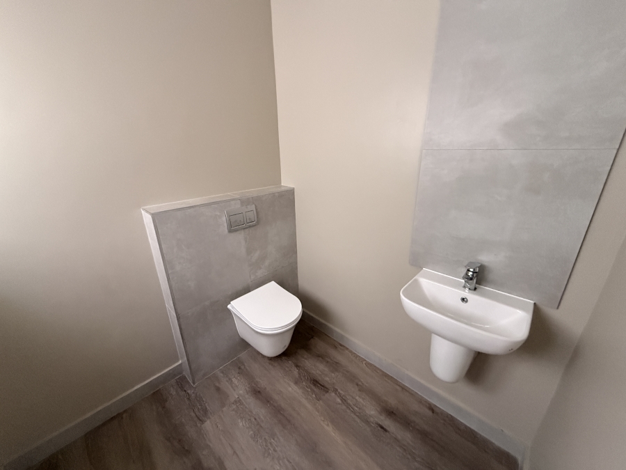 To Let Commercial Property for Rent in Rivergate Western Cape